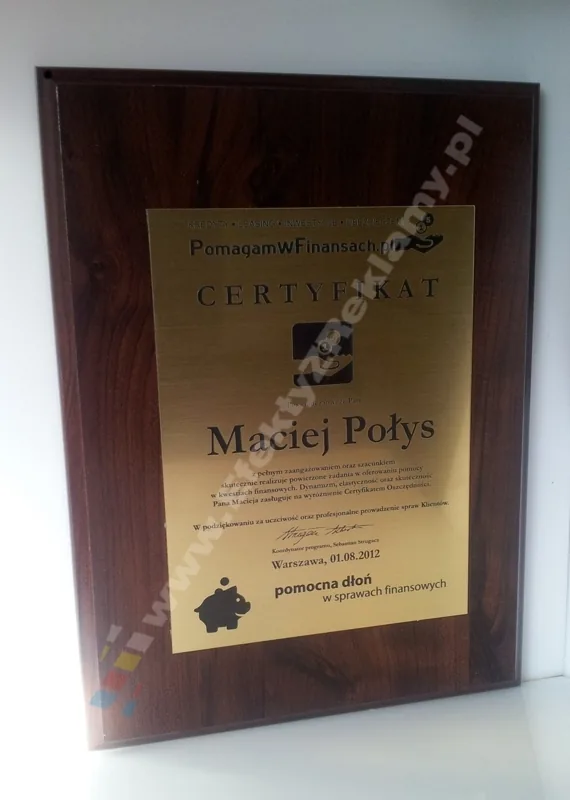 zdjęcie patynowanego certyfikatu